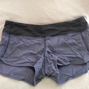 Lululemon speed short size 8 very rarely worn